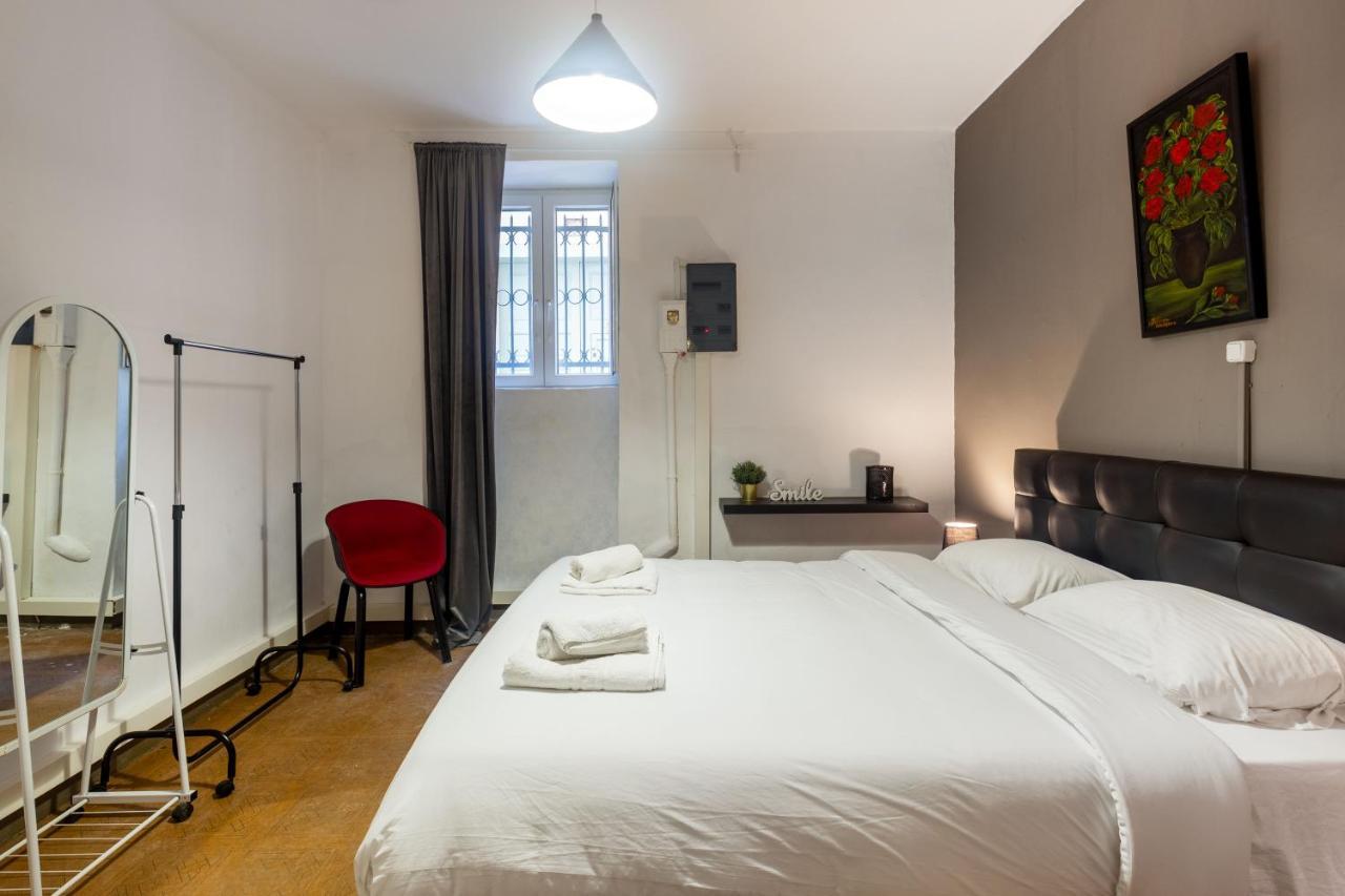 Charming Apartment In The Heart Of Plaka Aten Exteriör bild